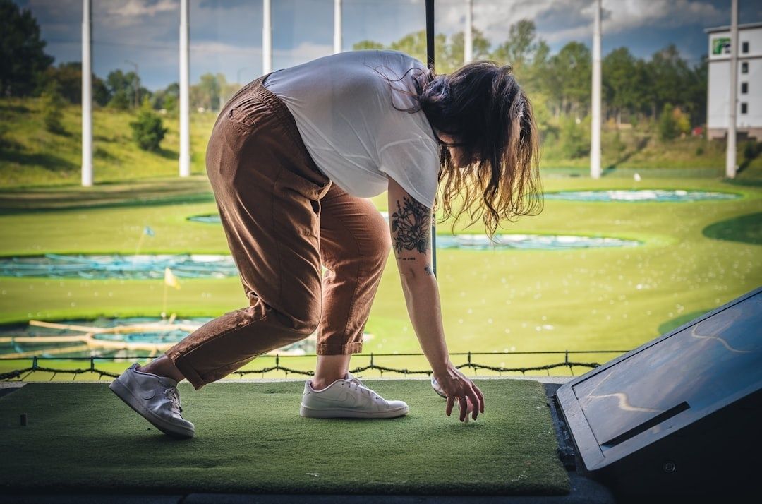 Golfeuse en position d